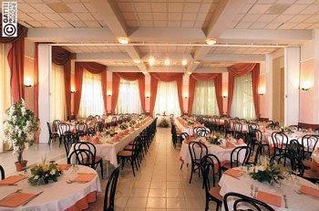 Salus Hotel 3*