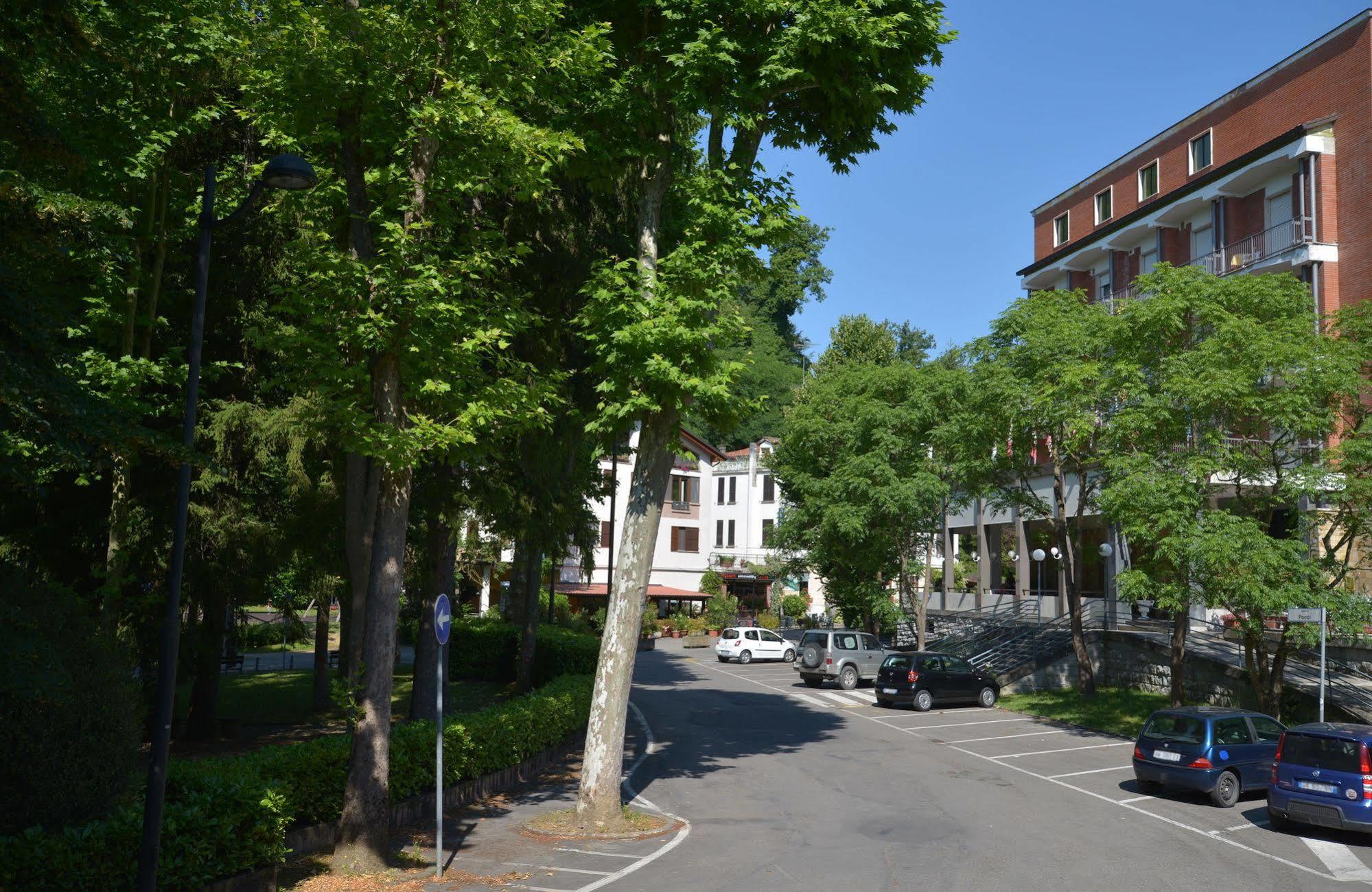 Hotel Salus 3*