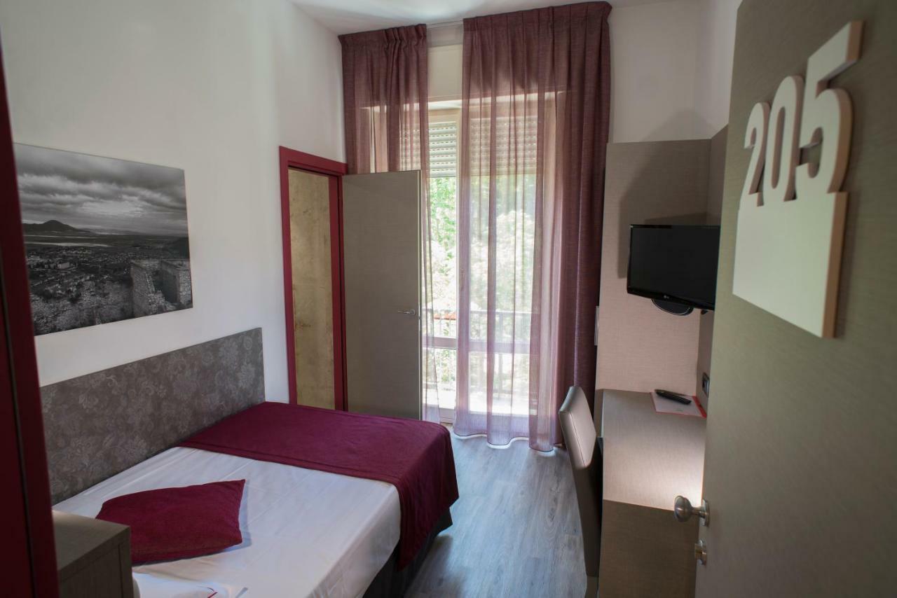 Salus Hotel 3*